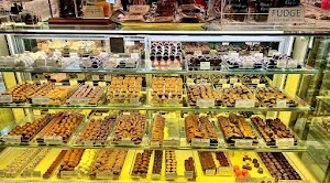 Fairhope Chocolate & Bakery place picture